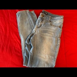 Vanilla Star Size 5 Light Wash Skinny Jeans